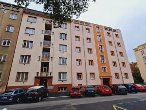 Pronájem bytu 1+kk, Praha - Vršovice, K Louži, 29 m2