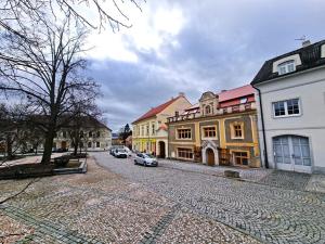 Prodej rodinného domu, Unhošť, Václavské nám., 197 m2