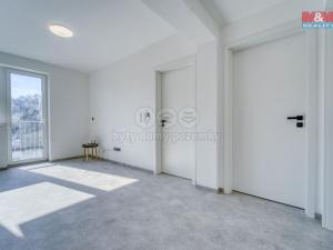 Pronájem bytu 3+kk, Praha, Donovalská, 54 m2