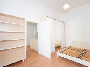 Pronájem bytu 2+kk, Praha - Žižkov, U kněžské louky, 41 m2