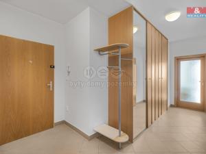 Pronájem bytu 2+1, Praha - Kunratice, Za valem, 62 m2