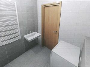 Prodej bytu 1+kk, Praha - Dolní Měcholupy, Kardausova, 33 m2