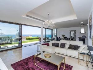 Prodej vily, Estepona, Španělsko, 180 m2