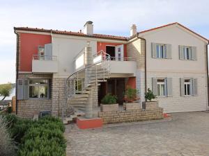 Prodej ubytování, Vodice, Chorvatsko, 515 m2