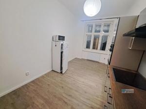 Pronájem bytu 2+kk, Praha - Smíchov, Svornosti, 43 m2