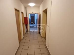 Pronájem bytu 2+kk, Pardubice, Na Spravedlnosti, 70 m2