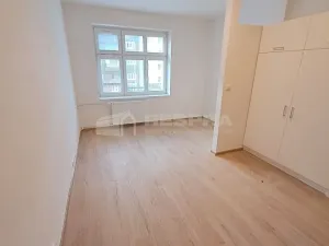 Pronájem bytu 1+kk, Praha - Michle, Michelská, 35 m2