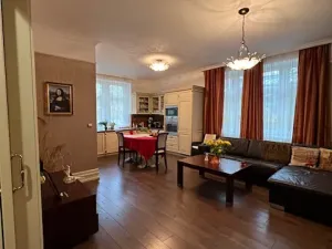 Prodej bytu 2+kk, Karlovy Vary, Poděbradská, 80 m2