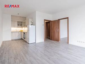 Pronájem bytu 2+kk, České Budějovice, Vrbenská, 57 m2