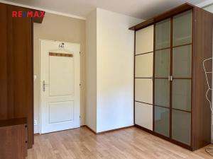 Pronájem bytu 3+kk, Praha - Záběhlice, Mikanova, 78 m2