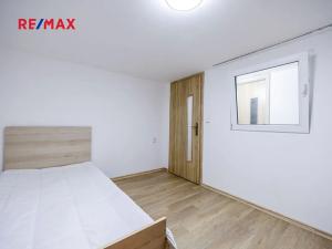 Pronájem bytu 4+kk, Praha - Modřany, Plovdivská, 82 m2