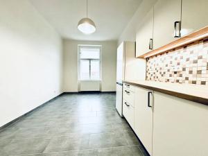 Pronájem bytu 3+kk, Praha - Žižkov, Fibichova, 90 m2