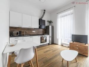 Prodej bytu 1+kk, Zlín, Lorencova, 27 m2