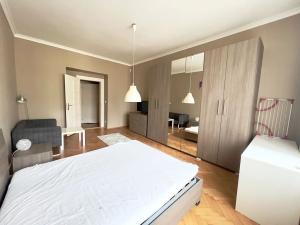 Pronájem bytu 2+kk, Praha - Dejvice, Zelená, 49 m2