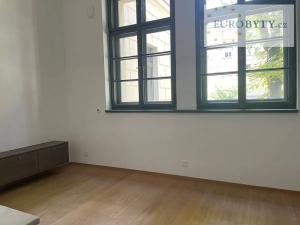 Pronájem bytu 1+kk, Praha - Nové Město, 40 m2