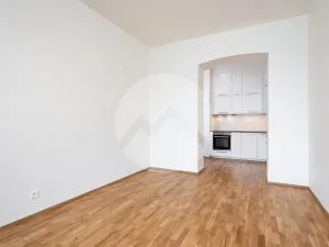 Pronájem bytu 1+kk, Praha - Libeň, Zenklova, 35 m2