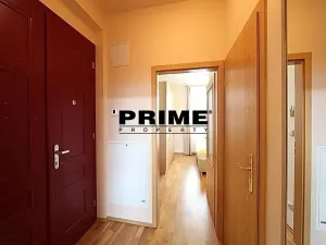 Pronájem bytu 2+kk, Praha - Vinohrady, Na Kozačce, 42 m2