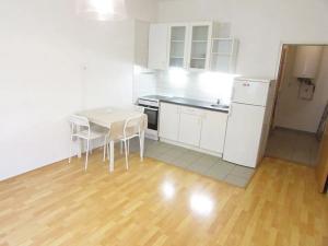 Pronájem bytu 1+kk, Praha - Strašnice, Na hroudě, 26 m2