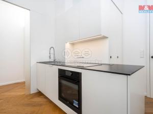 Prodej bytu 2+kk, Praha - Nové Město, Trojická, 66 m2