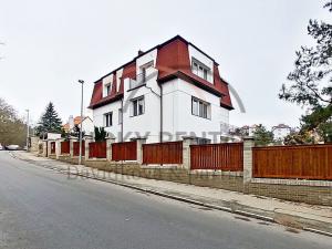 Pronájem bytu 2+kk, Praha - Smíchov, Pod Děvínem, 62 m2