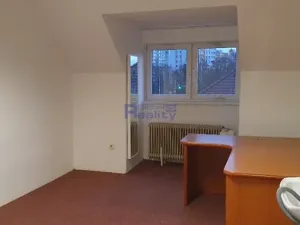 Pronájem bytu 2+kk, Hradec Králové, Střelecká, 56 m2