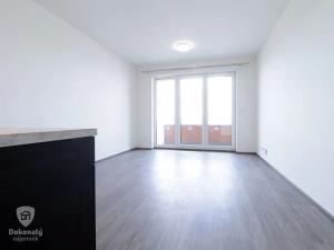 Pronájem bytu 1+kk, Praha - Třebonice, U Radosti, 30 m2