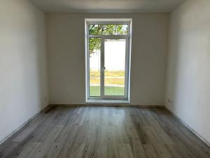 Pronájem bytu 2+kk, Milovice, Slepá, 31 m2