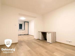 Pronájem bytu 2+kk, Kladno, Helsinská, 48 m2