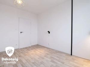 Pronájem bytu 2+kk, Praha - Kobylisy, Třebenická, 40 m2