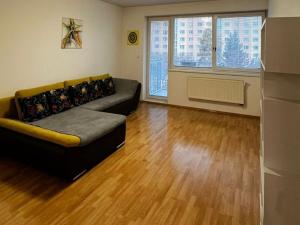 Pronájem bytu 2+kk, Praha - Letňany, Chlebovická, 64 m2