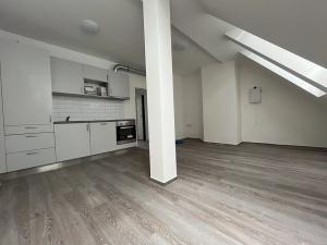 Pronájem bytu 2+kk, Brno, Bratislavská, 39 m2