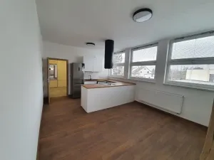 Pronájem bytu 2+1, Jihlava, Lípová, 66 m2