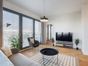 Pronájem bytu 2+kk, Praha - Karlín, Za Karlínským přístavem, 60 m2