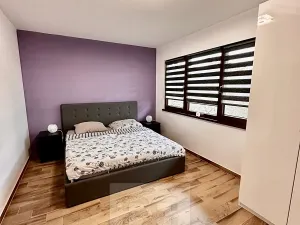 Pronájem rodinného domu, Králův Dvůr, Větrná, 94 m2