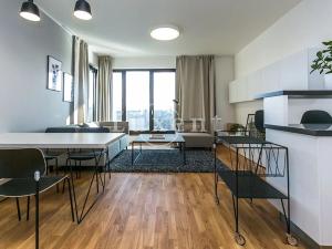 Pronájem bytu 2+kk, Praha - Holešovice, Sanderova, 58 m2