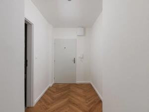 Pronájem bytu 2+kk, Praha - Vršovice, Kodaňská, 41 m2