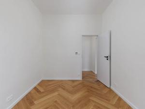 Pronájem bytu 2+kk, Praha - Vršovice, Kodaňská, 41 m2