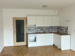 Pronájem bytu 2+kk, Plzeň, Květná, 43 m2