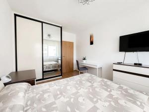 Prodej bytu 2+kk, Praha - Horní Měcholupy, Modenská, 58 m2