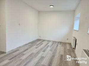 Pronájem bytu 1+kk, Ivančice, Na Brněnce, 29 m2