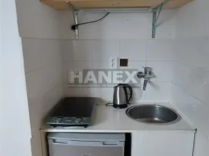 Pronájem bytu 1+kk, Praha - Hlubočepy, Pod Žvahovem, 25 m2