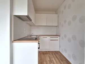 Pronájem bytu 1+kk, Praha - Holešovice, Malá Plynární, 29 m2