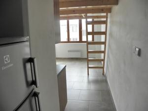 Pronájem bytu 1+kk, Praha - Smíchov, Mošnova, 23 m2