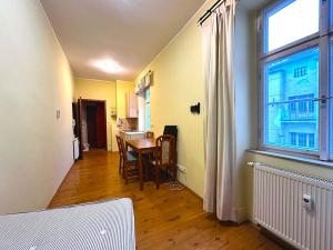 Pronájem bytu 1+kk, Praha - Malá Strana, Malostranské náměstí, 20 m2