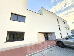 Pronájem bytu 1+kk, Beroun, U Židovského hřbitova, 30 m2