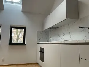 Pronájem bytu 1+kk, Praha - Vršovice, Bartoškova, 42 m2