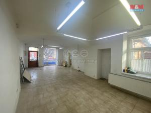 Pronájem obchodního prostoru, Liteň, Náměstí, 70 m2