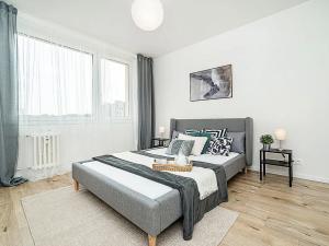 Prodej bytu 4+kk, Praha - Kamýk, Dobevská, 84 m2