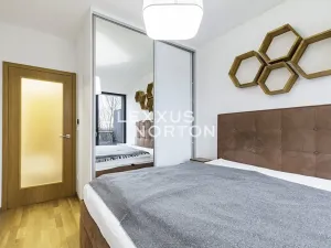 Pronájem bytu 2+kk, Praha - Řepy, U boroviček, 51 m2