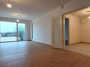 Prodej bytu 3+kk, Praha - Hostavice, Českobrodská, 70 m2